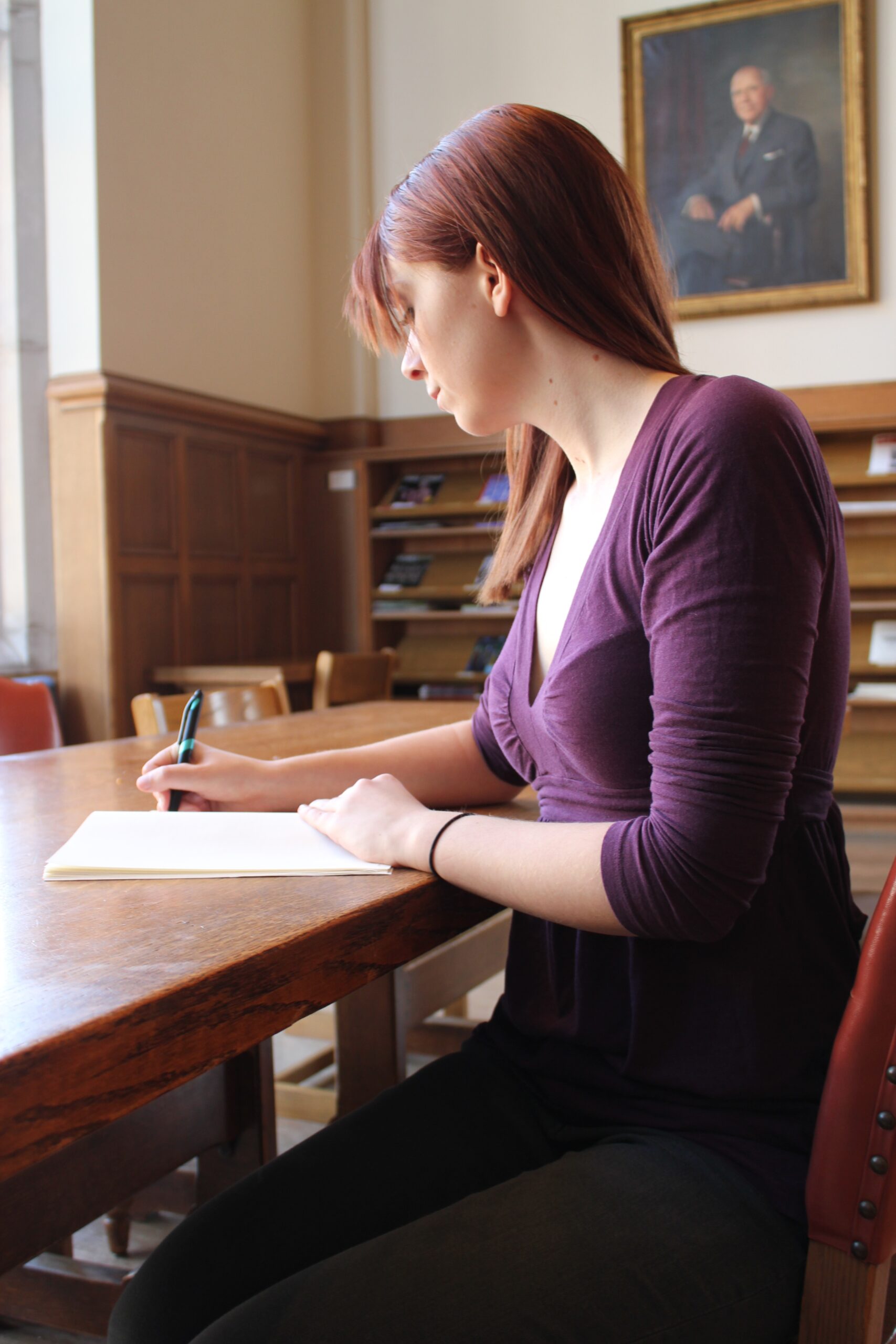 desk-notebook-writing-table-person-girl-1091257-pxhere.com